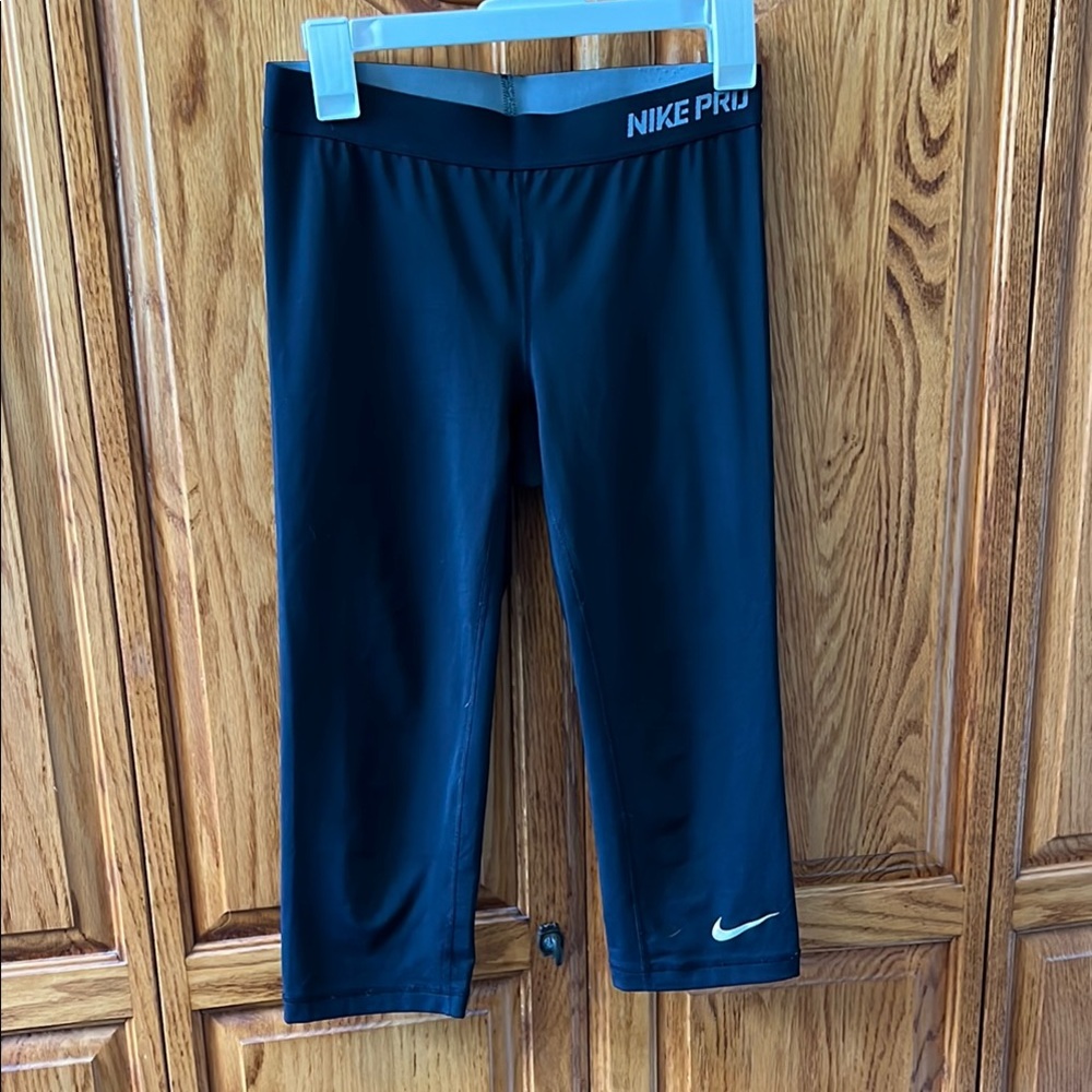Nike Pro cropped leggings